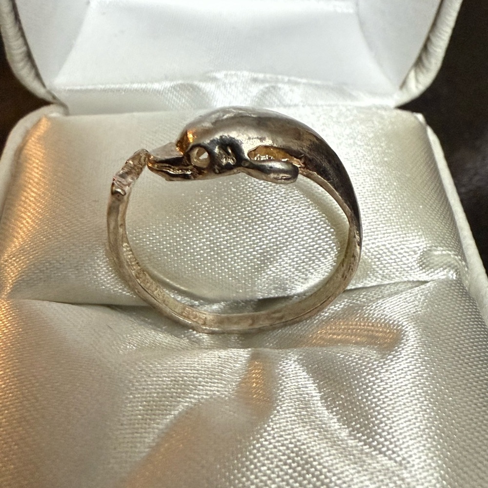 Dolphin Ring. Size 6 1/2. 925 Silver.